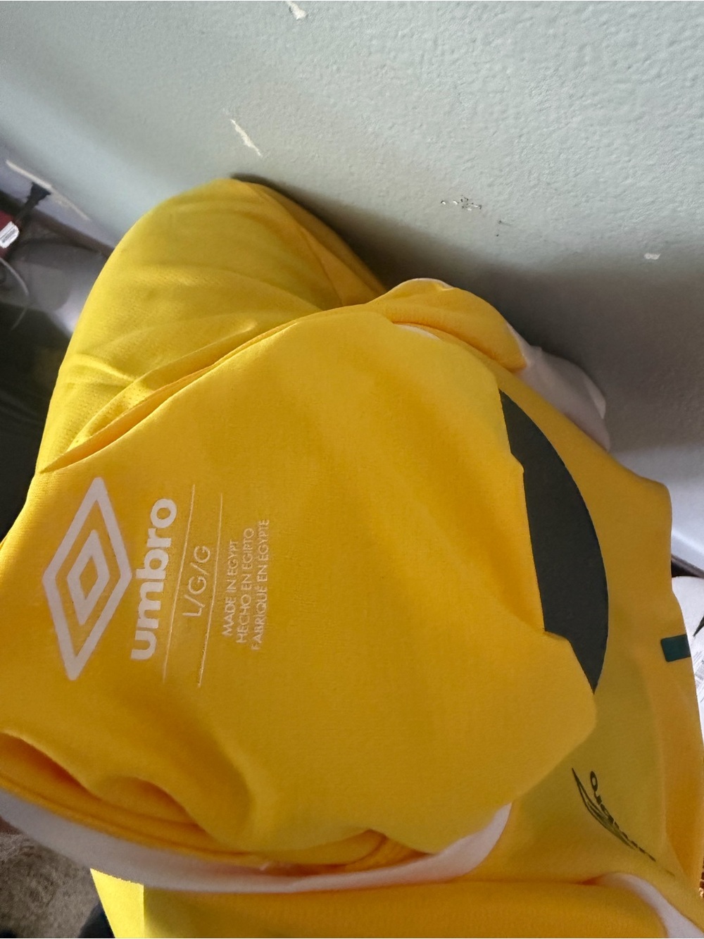 Umbro Mens Large Yellow & White Olipop Graphic Soccer Jersey NWOT - Picture 5 of 5